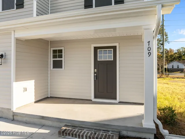 $347,700 | 709 Oleander Drive, Greenville, NC 27858