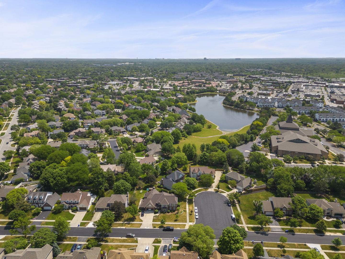 1921 Hampton Drive Wheaton, IL 60189 - Photo 50 of 54 a view of a city