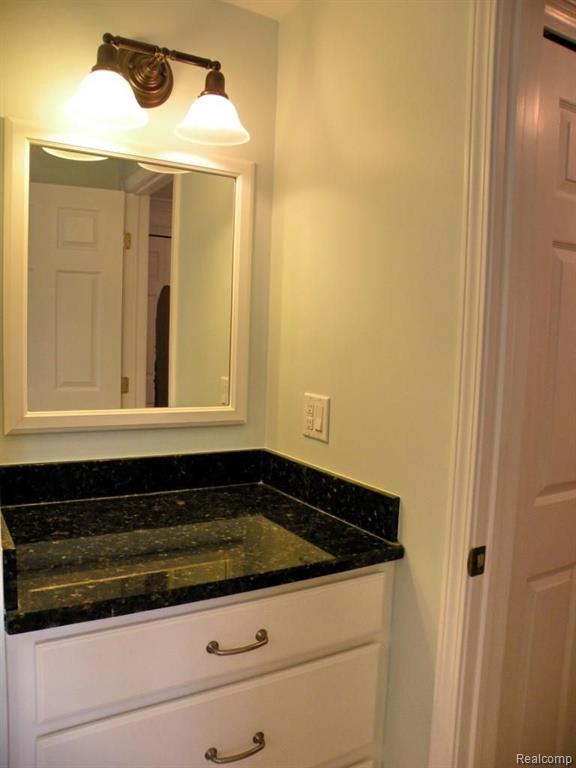 3120 Kilburn Road West Rochester Hills, MI 48306 - Photo 18 of 31