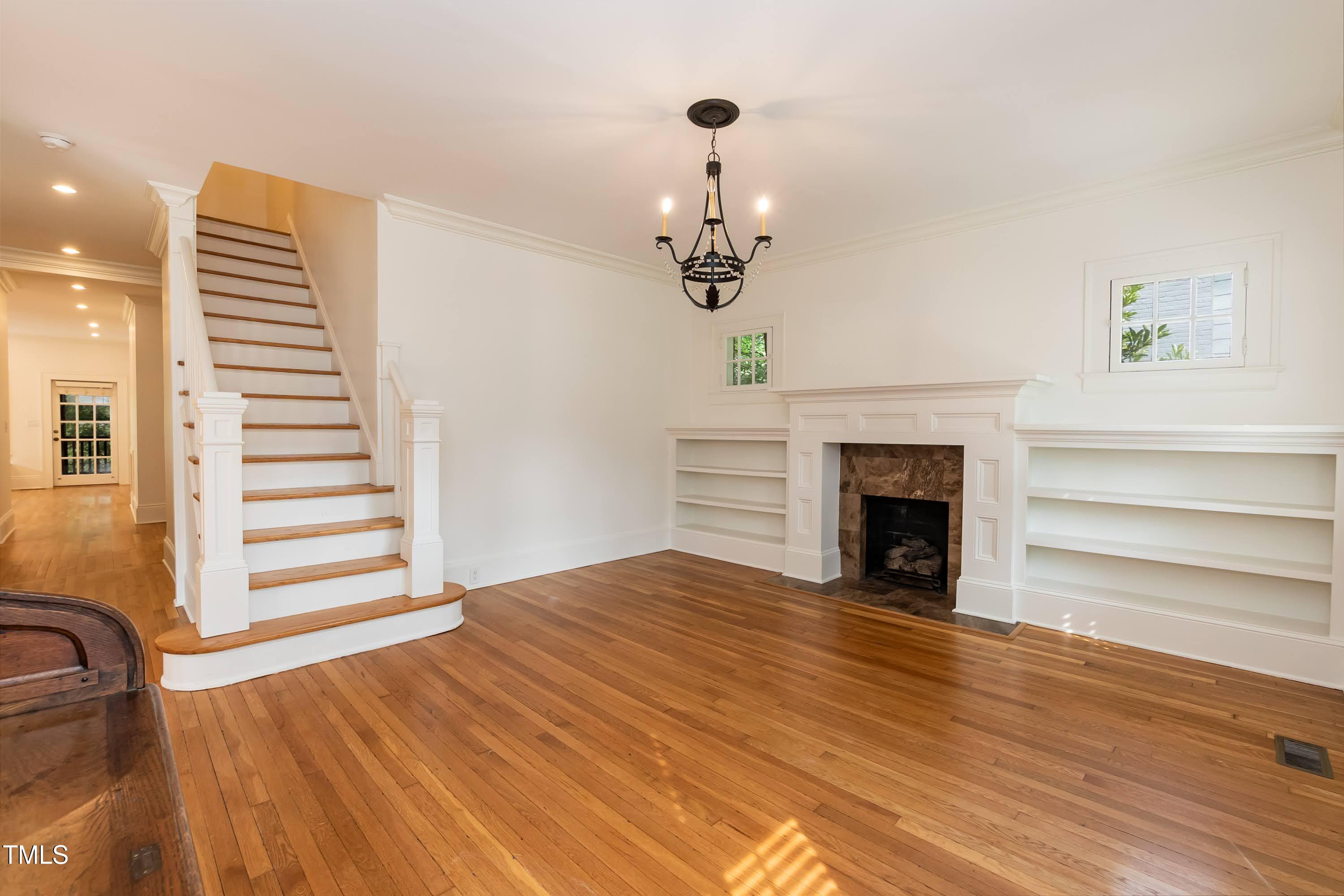 2236 The Circle Raleigh, NC 27608 - Photo 12 of 61 Living 02