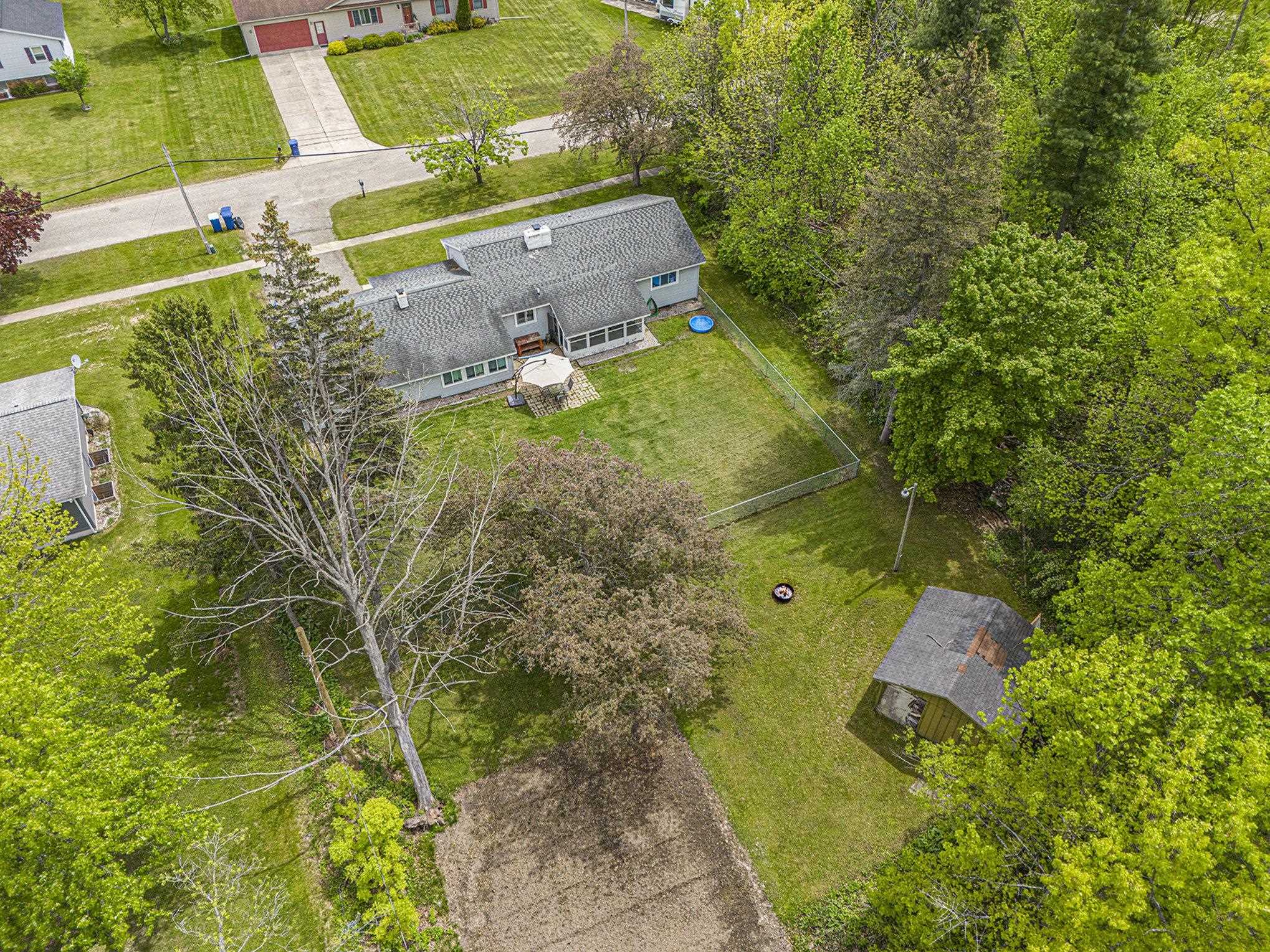 514 South Gladwin Road Lake City, MI 49651 - Photo 26 of 32 1934348-441b600b-7955-4b1a-b962-6ef7bad38085.JPG
