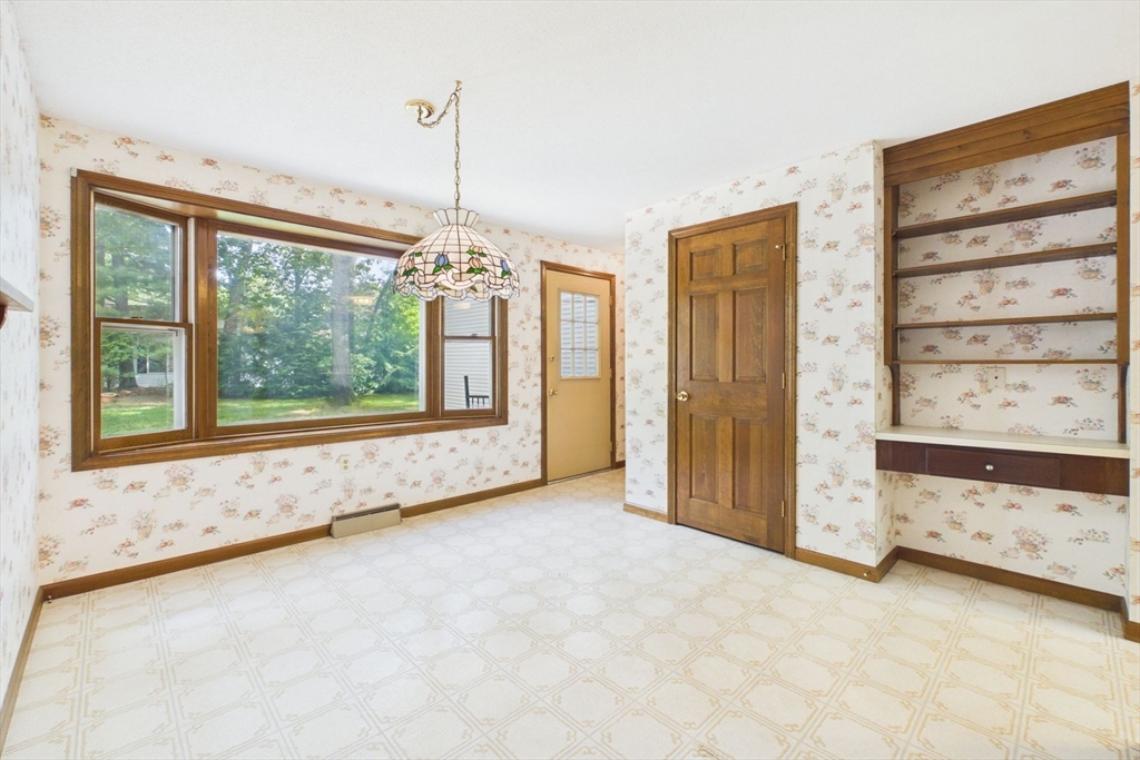 500 Inverness Lane Longmeadow, MA 01106 - Photo 14 of 41
