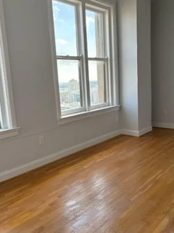 $184,995 | 32 Peachtree Street Northwest, Unit 1506, Atlanta, GA 30303