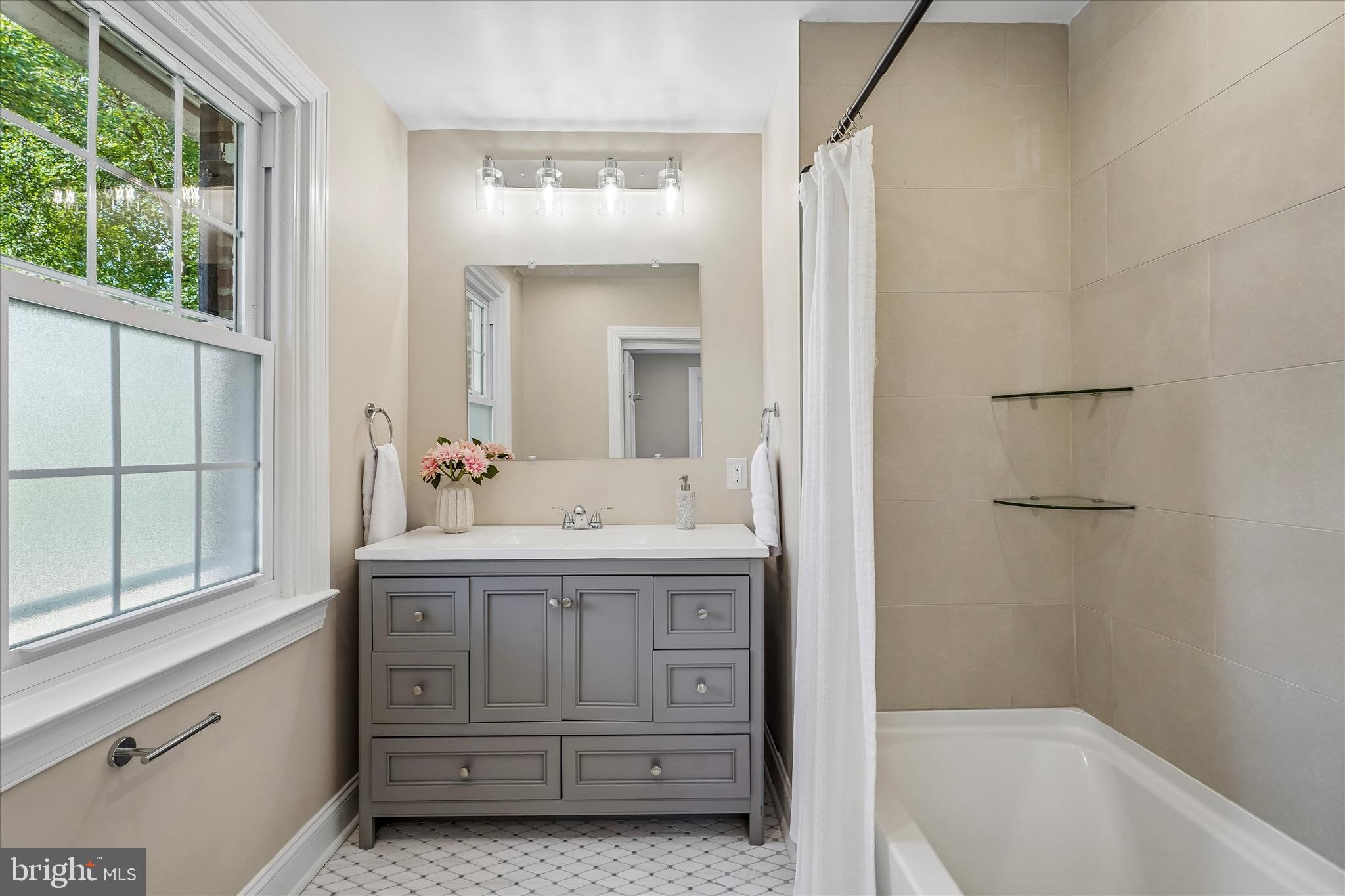 1409 Edgevale Road Wynnewood, PA 19096 - Photo 18 of 35