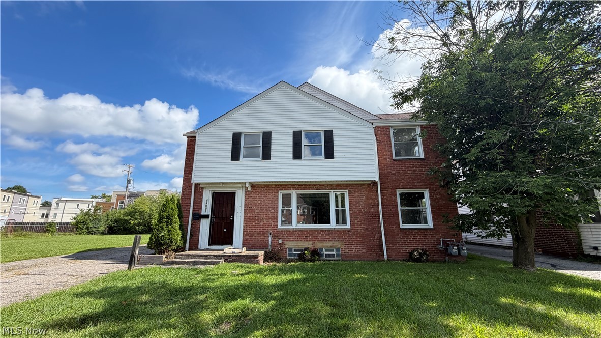 14901 Milverton Road Cleveland, OH 44120 - Photo 2 of 16 Gallery Image 2