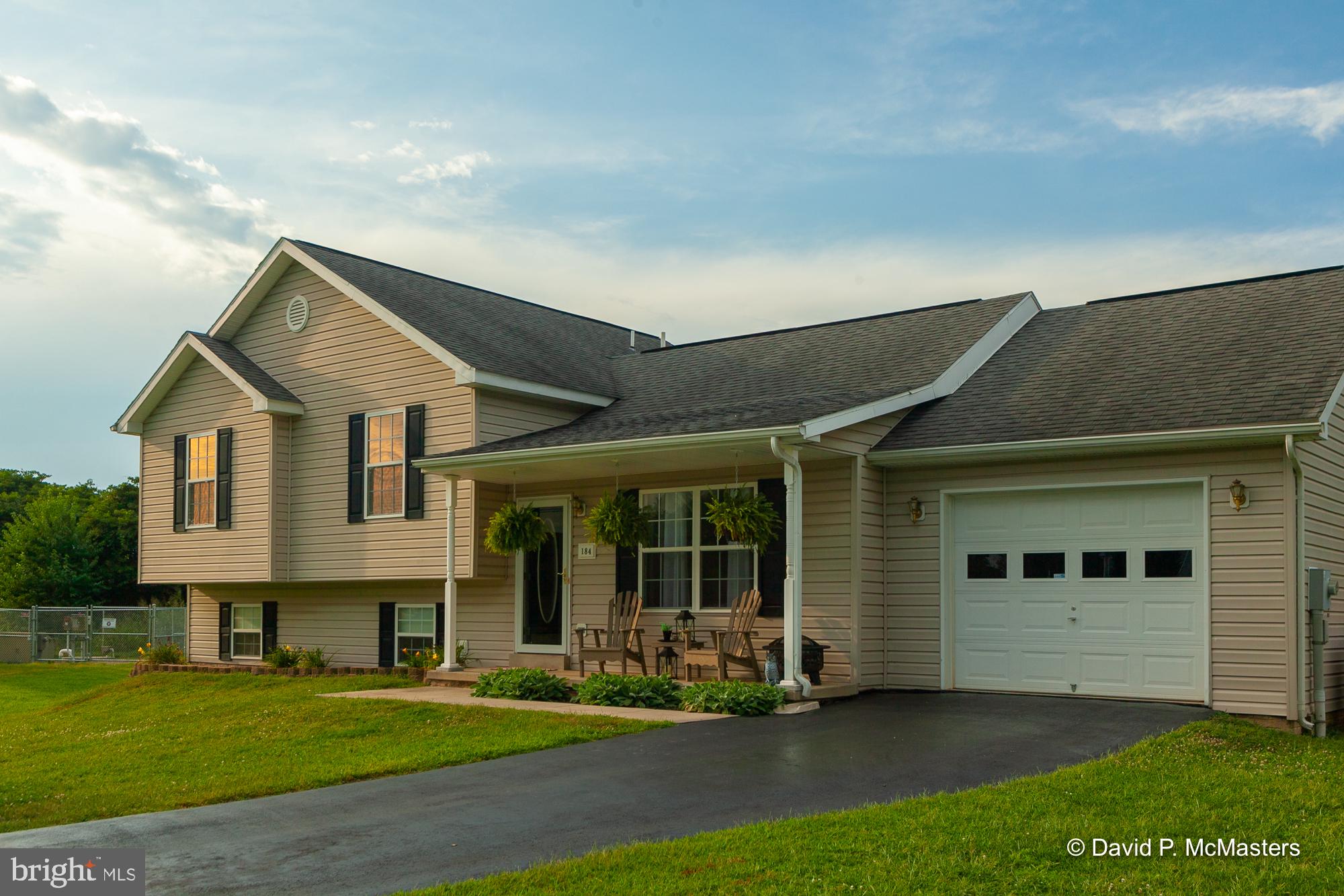 184 Jack Rabbit Lane Ranson, WV 25438 - Photo 4 of 47
