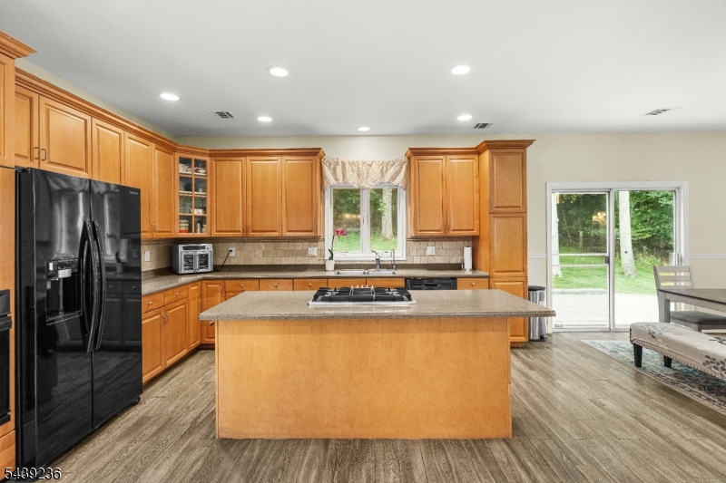 56 Rookwood Terrace, Unit 56 Morris Plains, NJ 07950 - Photo 8 of 40