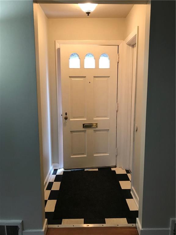 2765 Mt Royal Road Pittsburgh, PA 15217 - Photo 3 of 14 Gallery Image 3