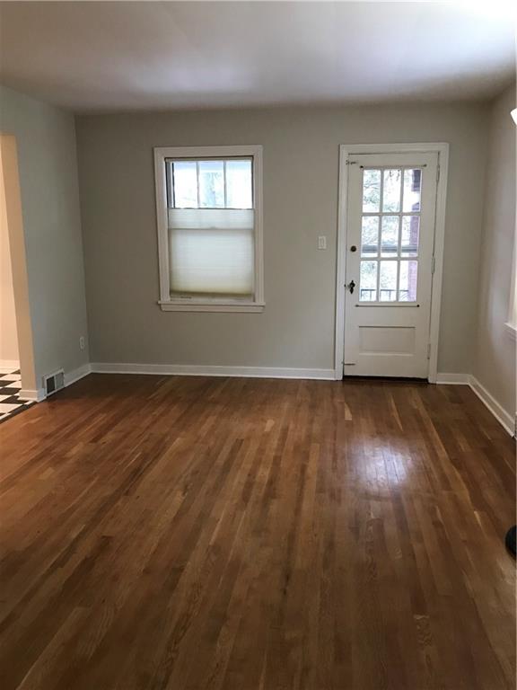 2765 Mt Royal Road Pittsburgh, PA 15217 - Photo 5 of 14 Gallery Image 5