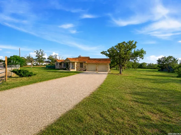 $379,999 | 600 South Storts Street, Poth, TX 78147