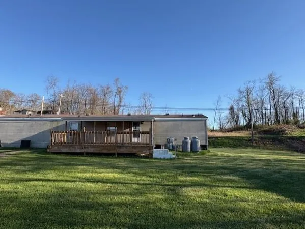 $1,300 | 110 Bethlehem Church Road, Aliquippa, PA 15001