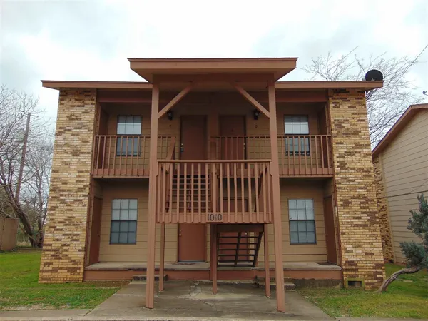 $825 | 1012 9th Street, Marble Falls, TX 78654