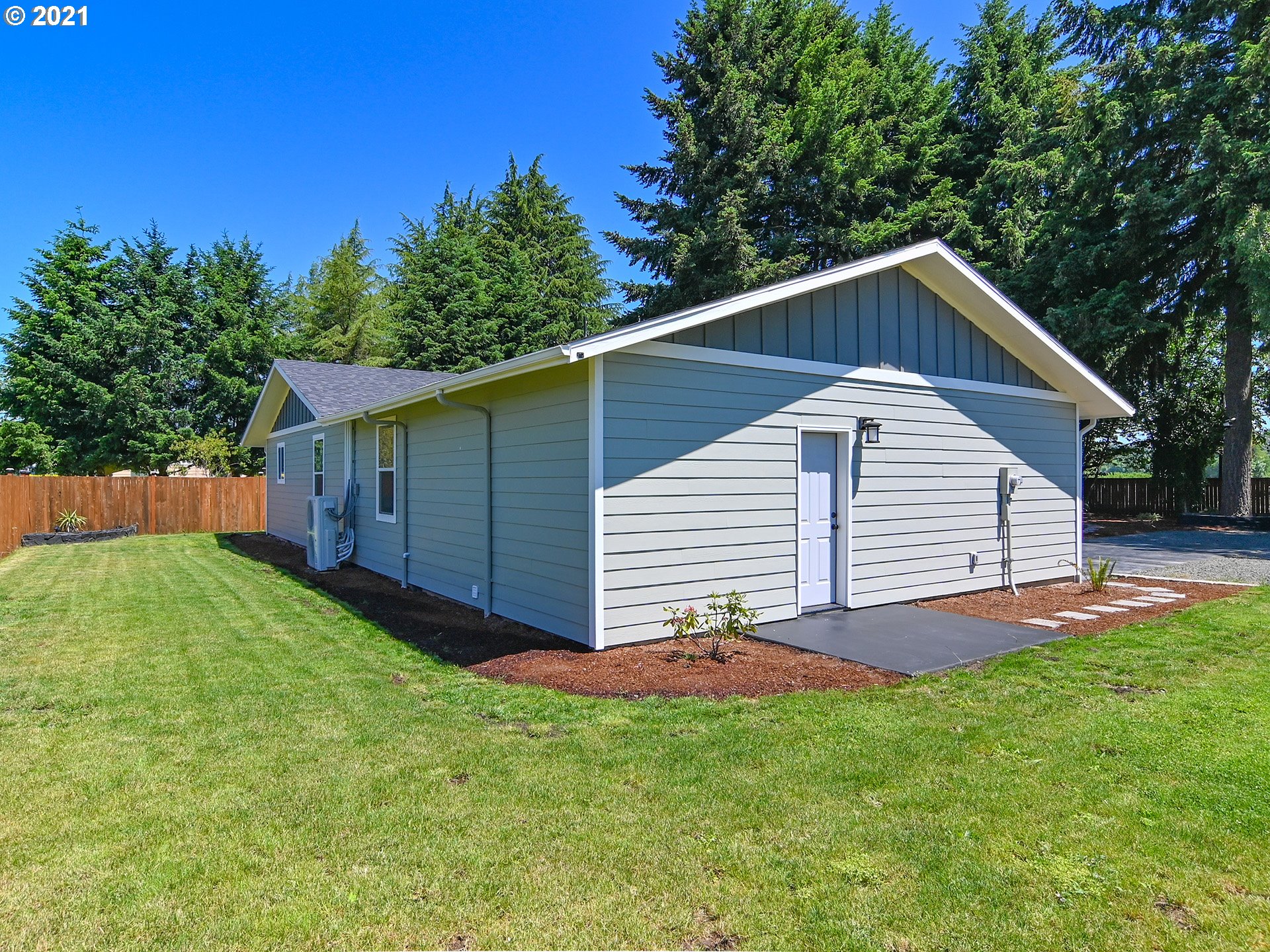93100 River Road Junction City, OR 97448 - Photo 28 of 32 Gallery Image 28