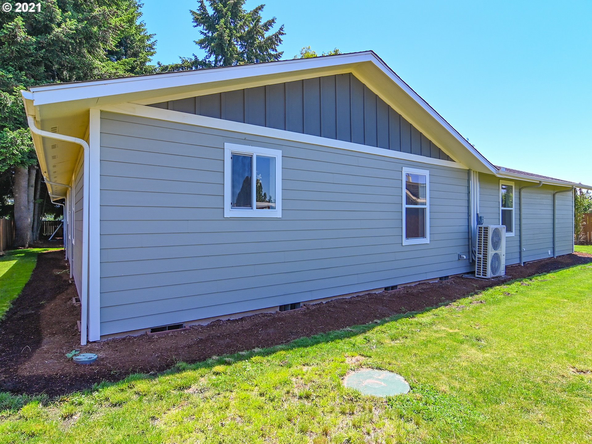 93100 River Road Junction City, OR 97448 - Photo 29 of 32 Gallery Image 29