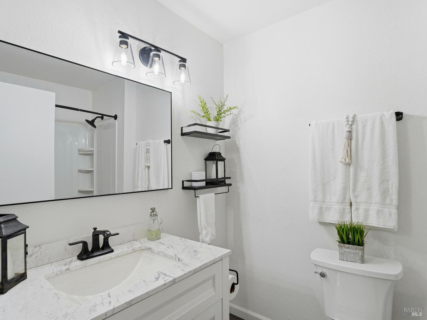 6041 Evelyn Avenue Rohnert Park, CA 94928 - Photo 10 of 36