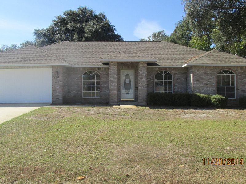2725 Riverside Landing Drive Navarre, FL 32566 - Photo 1 of 3 Front