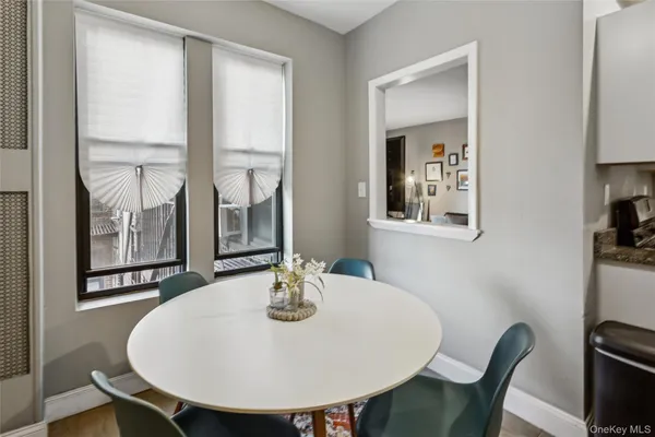 $335,000 | 12 Hempstead Avenue, Unit 3N, Rockville Centre, NY 11570