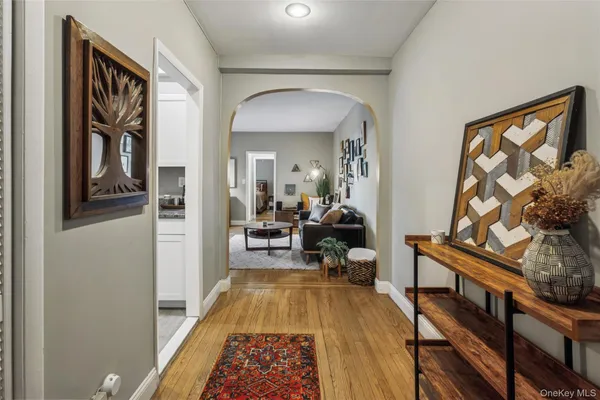 $335,000 | 12 Hempstead Avenue, Unit 3N, Rockville Centre, NY 11570