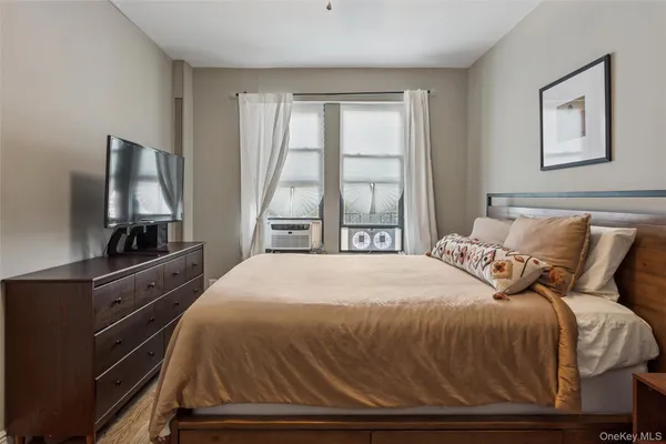 $335,000 | 12 Hempstead Avenue, Unit 3N, Rockville Centre, NY 11570