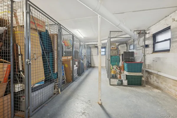 $335,000 | 12 Hempstead Avenue, Unit 3N, Rockville Centre, NY 11570