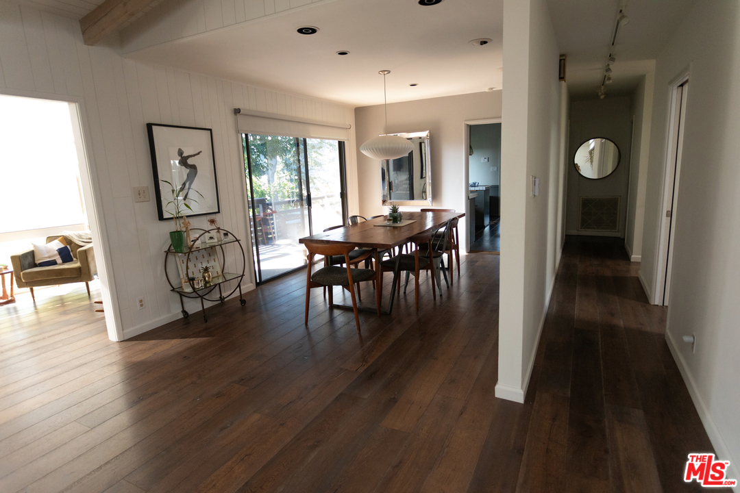 705 Rochedale Way Los Angeles, CA 90049 - Photo 15 of 26