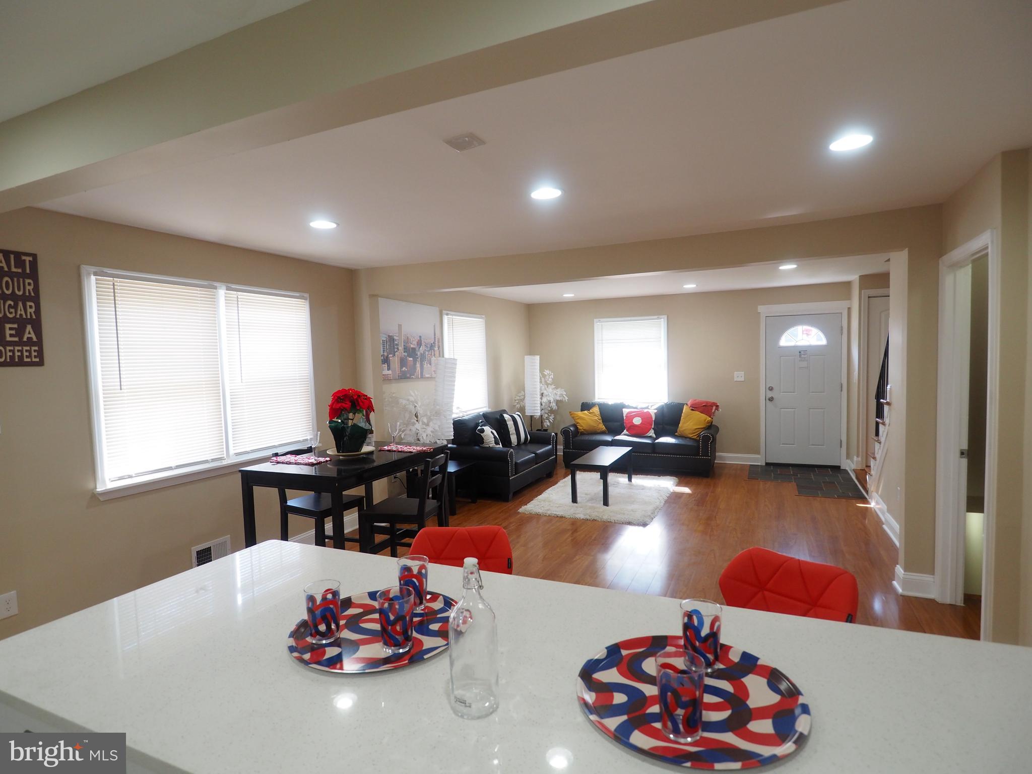 5725 Arnhem Road Baltimore, MD 21206 - Photo 15 of 33 Living Area