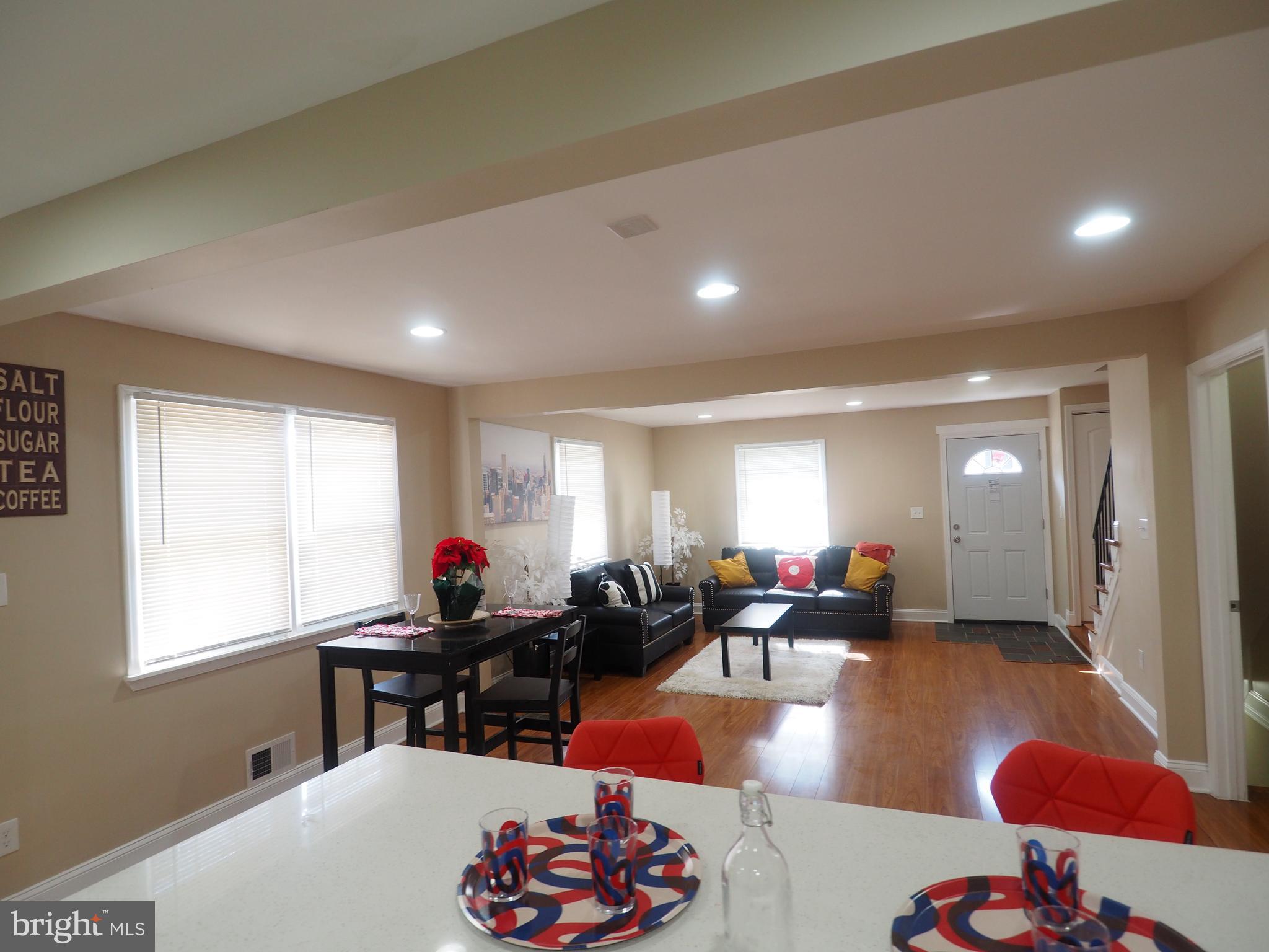 5725 Arnhem Road Baltimore, MD 21206 - Photo 16 of 33 Living Area