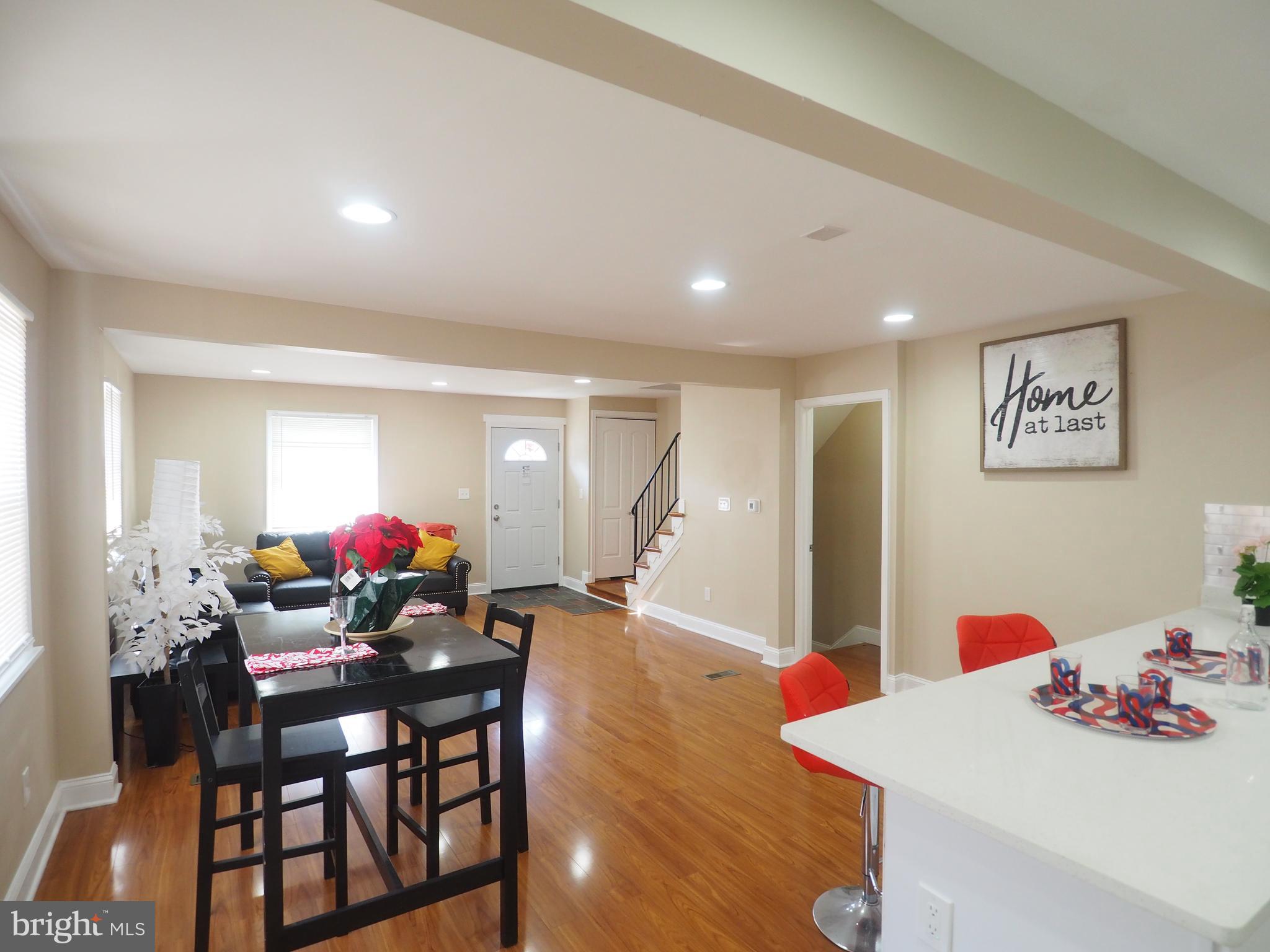 5725 Arnhem Road Baltimore, MD 21206 - Photo 17 of 33 Living Area