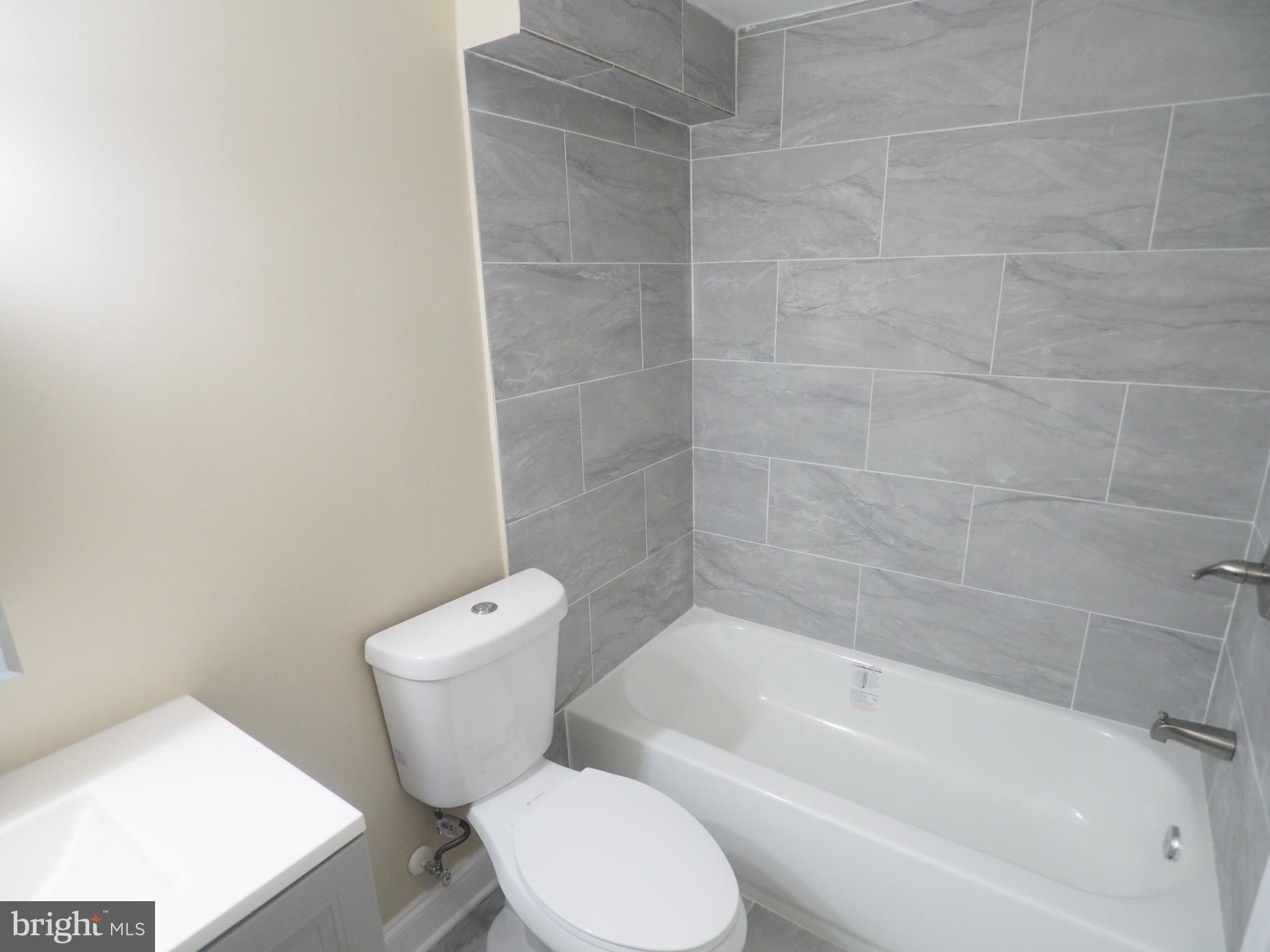 5725 Arnhem Road Baltimore, MD 21206 - Photo 21 of 33 Bathroom