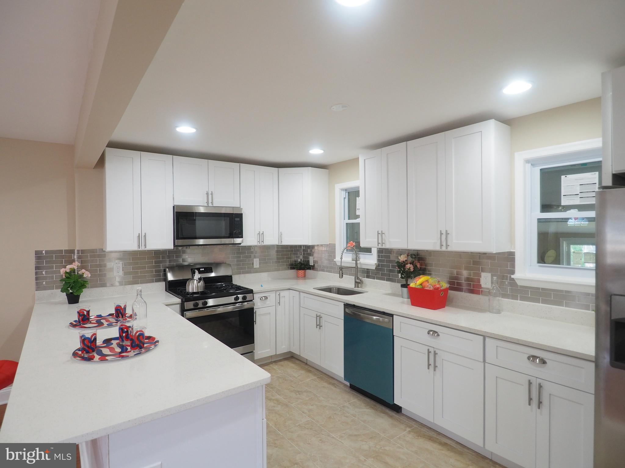 5725 Arnhem Road Baltimore, MD 21206 - Photo 10 of 33 Kitchen