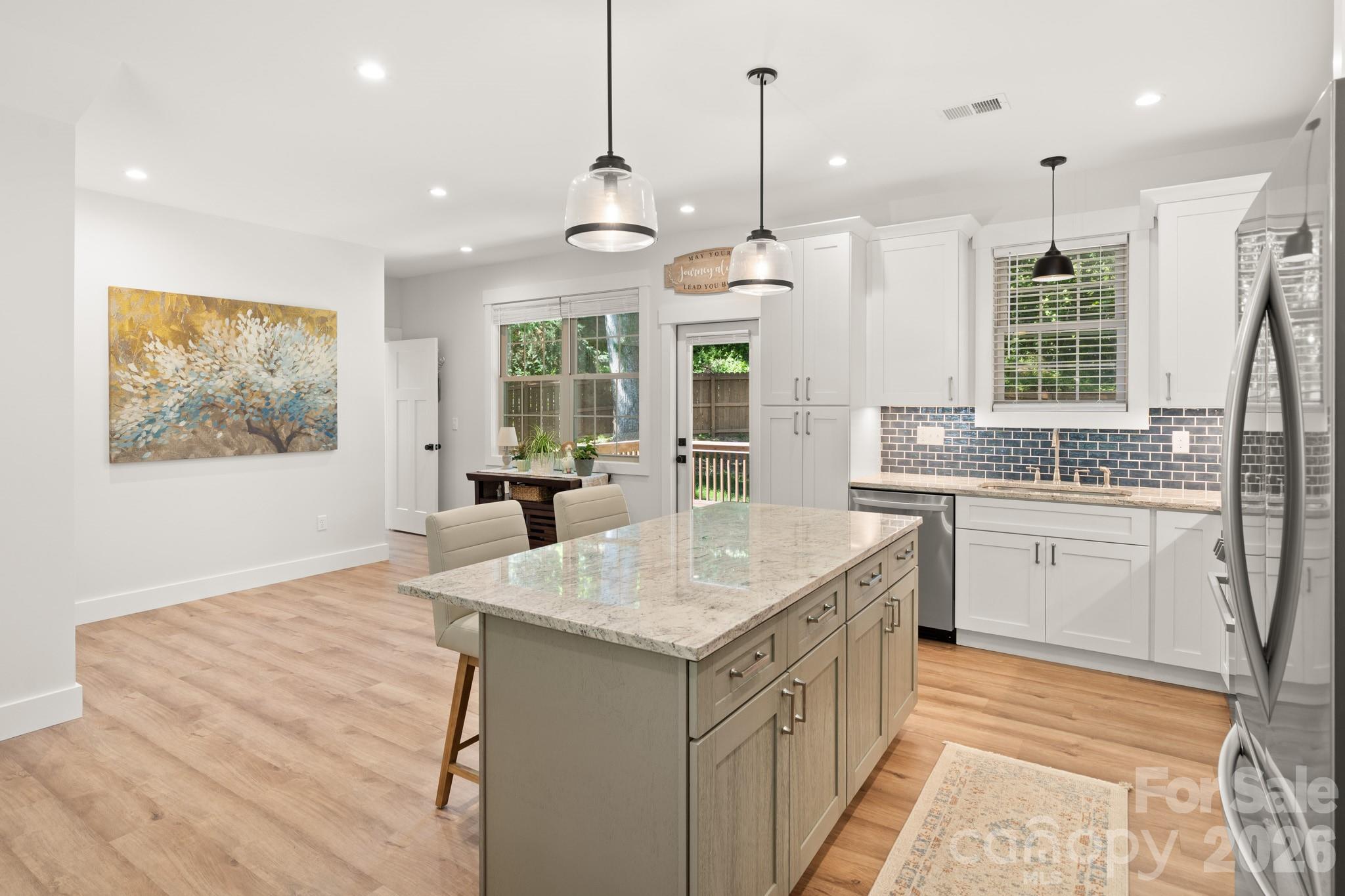 445 Governors View Road Asheville, NC 28805 - Photo 11 of 34 Gallery Image 11