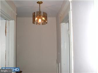 252 Ashby Road Upper Darby, PA 19082 - Photo 2 of 11
