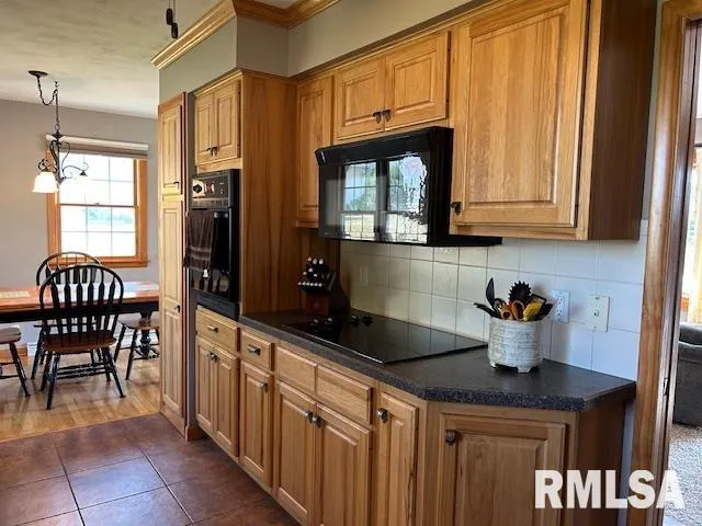 $190,000 | 1119 3rd Avenue, Fulton, IL 61252