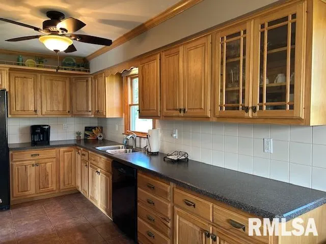 $190,000 | 1119 3rd Avenue, Fulton, IL 61252