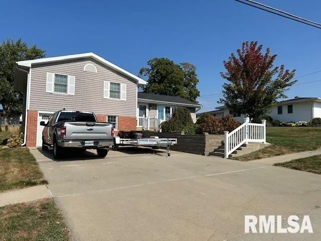 $190,000 | 1119 3rd Avenue, Fulton, IL 61252