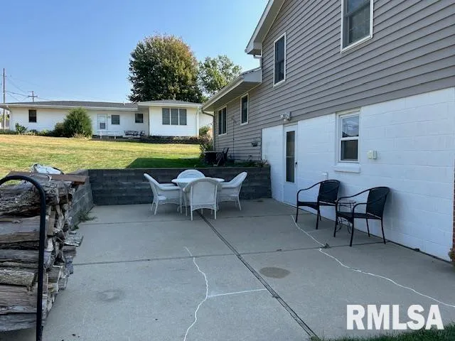 $190,000 | 1119 3rd Avenue, Fulton, IL 61252