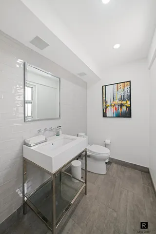 $2,950,000 | 240 East 55th Street, Unit 7BG | Midtown East