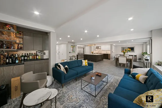 $2,950,000 | 240 East 55th Street, Unit 7BG | Midtown East