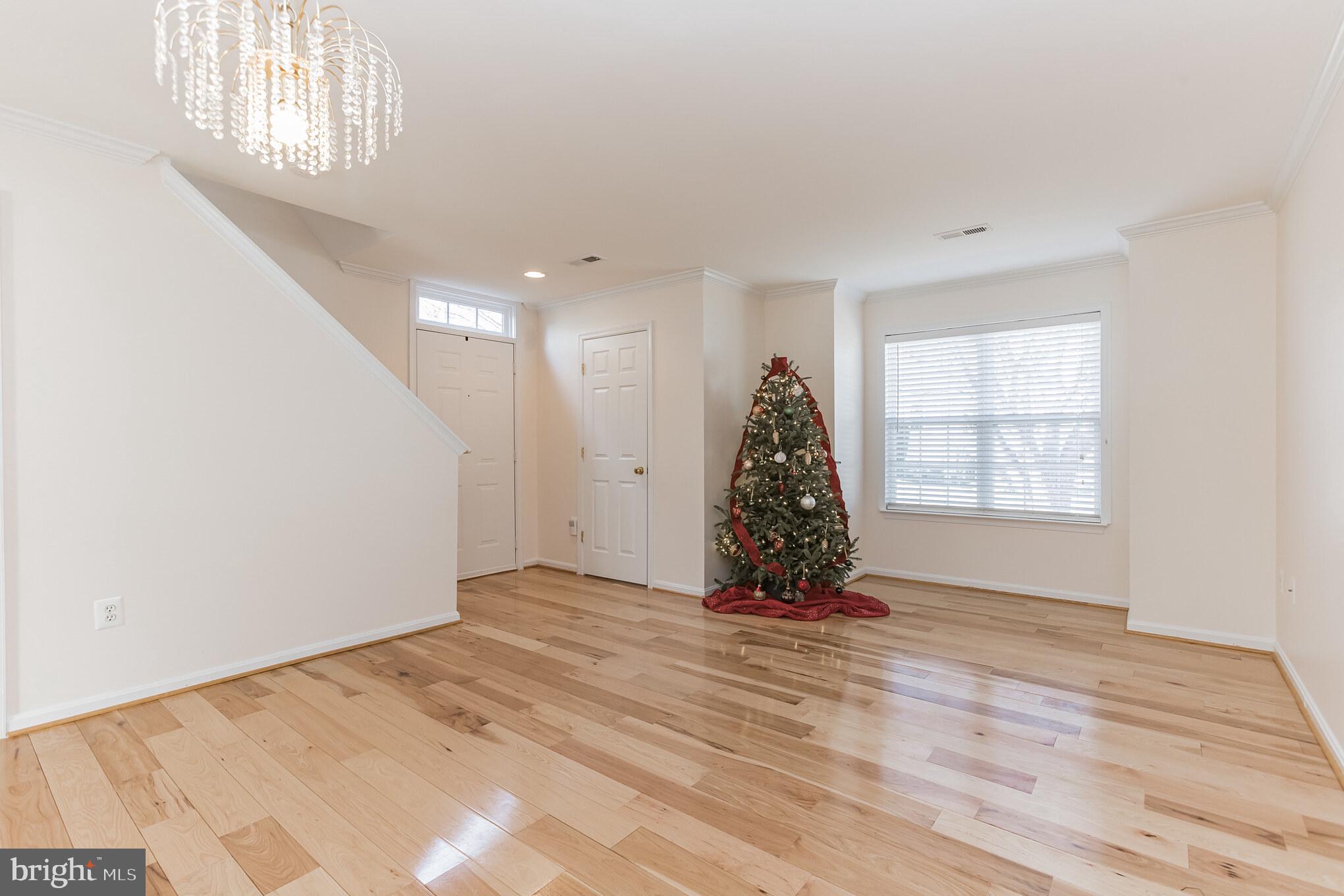 20449 River Ripple Square Sterling, VA 20165 - Photo 6 of 28