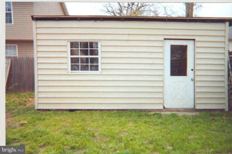 7830 East Shore Road Pasadena, MD 21122 - Photo 5 of 11 Shed with electric