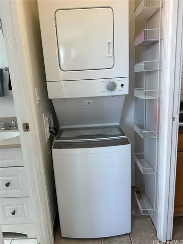 a close up view of washer and dryer