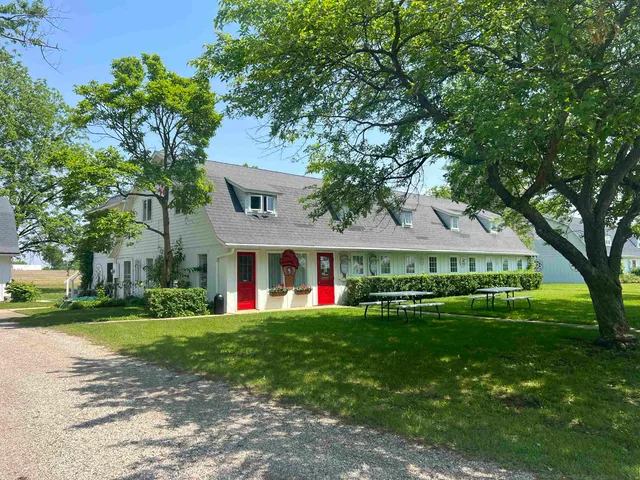 $1,850,000 | 540 North Street, Green Lake, WI 54941