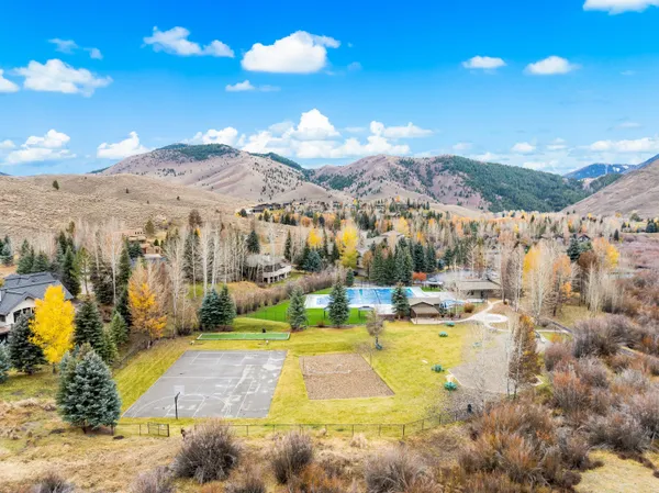 $1,495,000 | 15 Buck Lane, Sun Valley, ID 83353