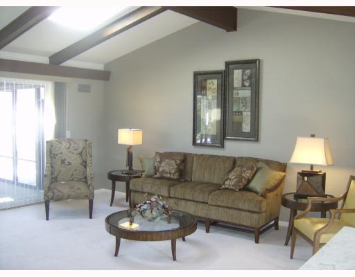 3305 McConnell Road Hermitage, PA 16148 - Photo 3 of 9 Living Room.