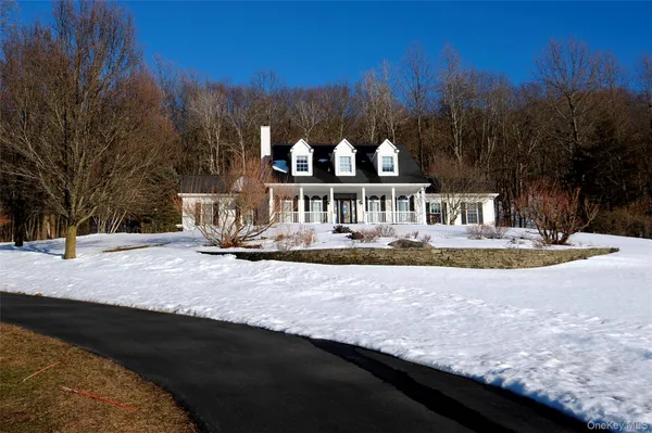 $800,000 | 220 Devon Farms Road, Stormville, NY 12582