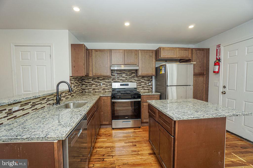 1162 Collings Road Camden, NJ 08104 - Photo 14 of 45