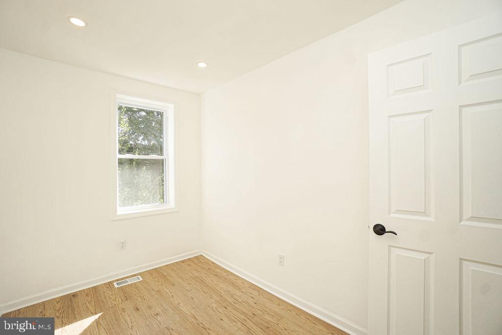 1162 Collings Road Camden, NJ 08104 - Photo 22 of 45