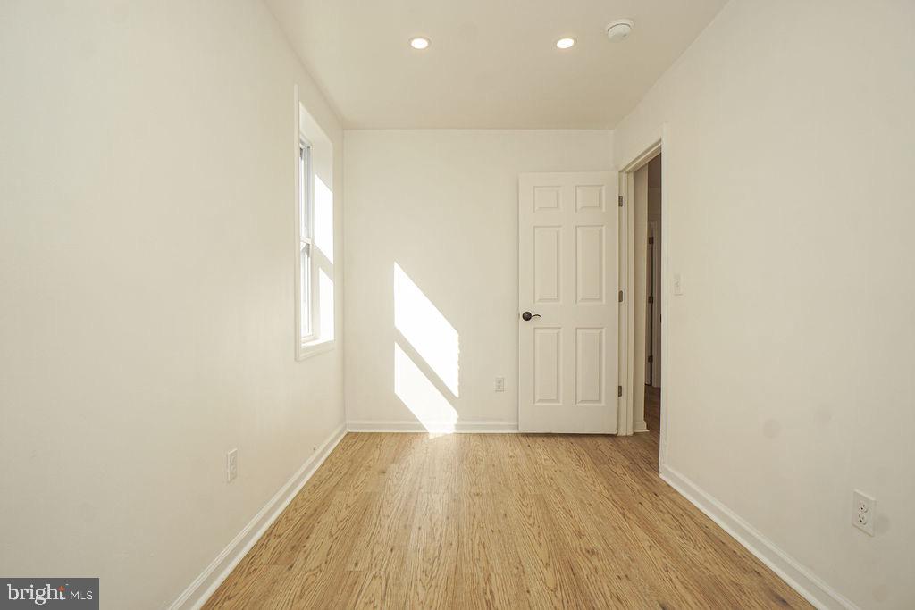 1162 Collings Road Camden, NJ 08104 - Photo 26 of 45