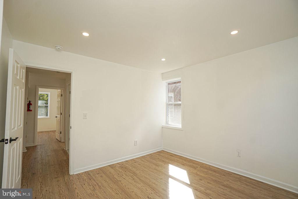 1162 Collings Road Camden, NJ 08104 - Photo 33 of 45