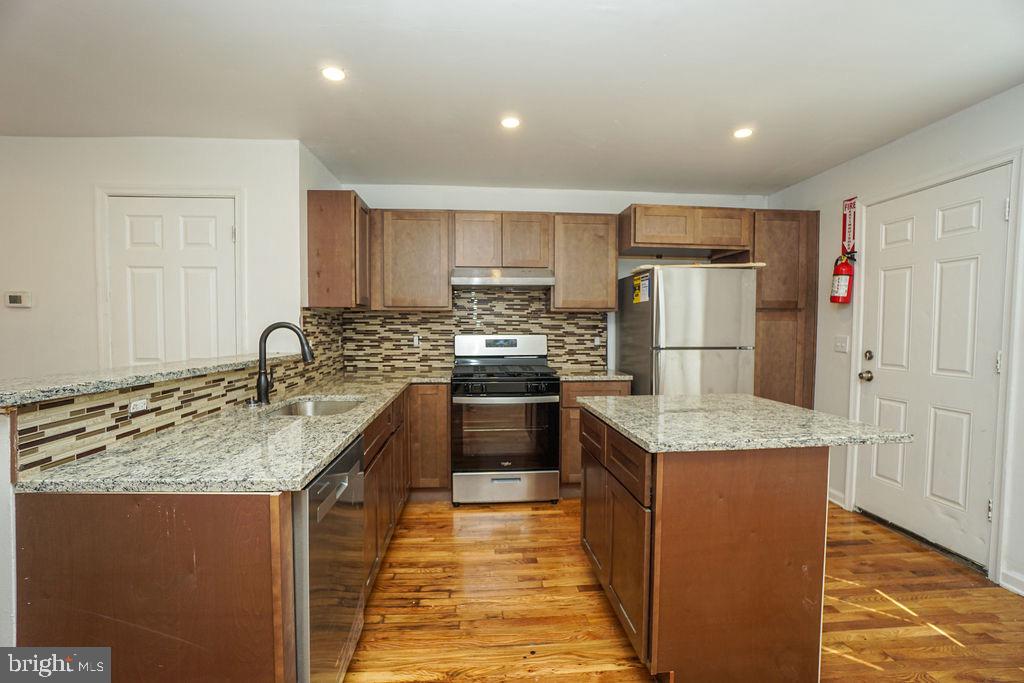 1162 Collings Road Camden, NJ 08104 - Photo 9 of 45